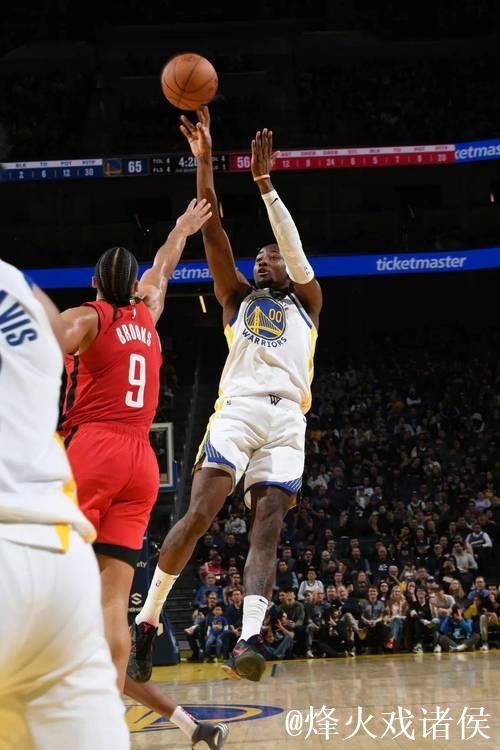 库里休战库明加砍下33分 勇士力克火箭止住5连败